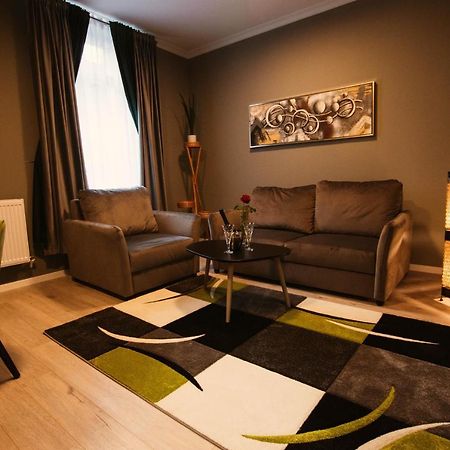 Resita Residence Sauna Apartment Esterno foto