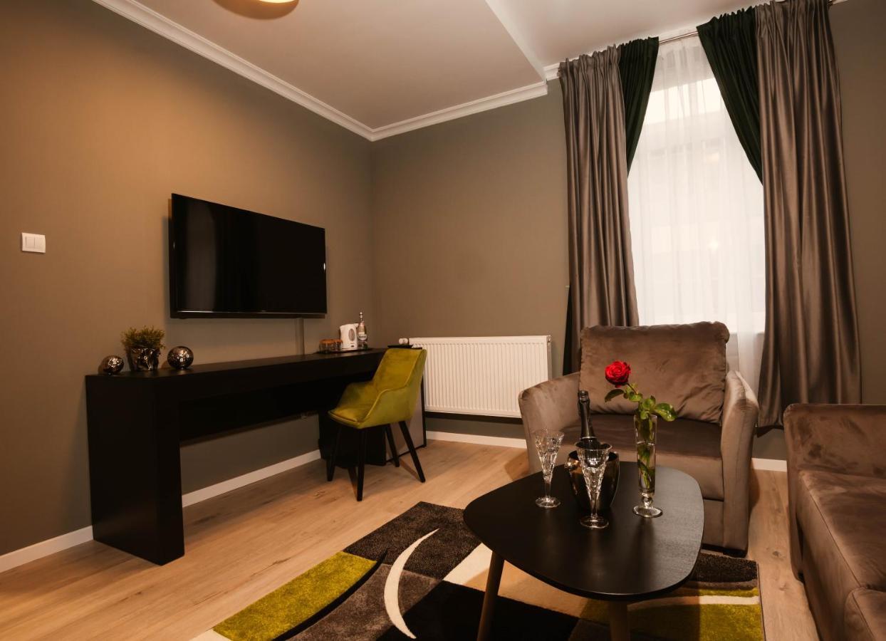 Resita Residence Sauna Apartment Esterno foto